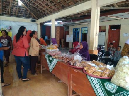 Pasar murah DISPERINDAKOP DIY